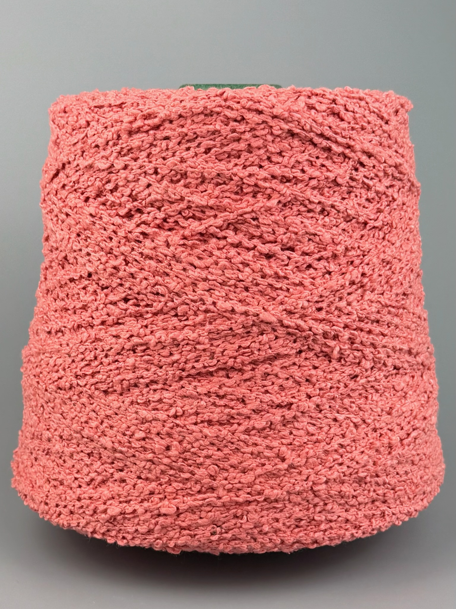 Art. Bouclé Silk – Bouclé-Garn aus 100 % Seide col.  Rosiger Korallton 220 m / 100 g foto 2